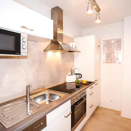 Apartment Kirchenstr 27, Whg 1 *