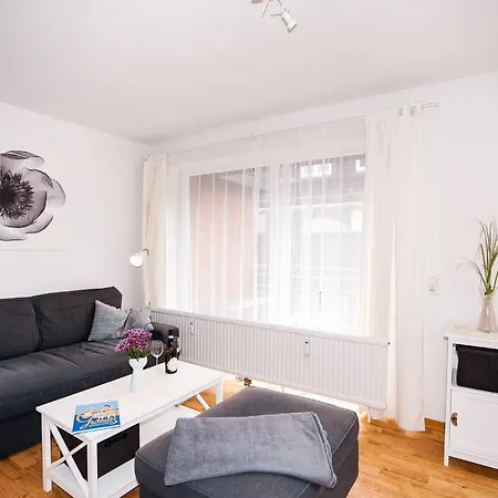 Apartment Kirchenstr 27, Whg 1