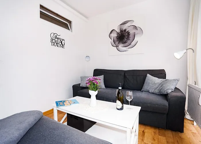 Apartamento Kirchenstr 27, Whg 1 *
